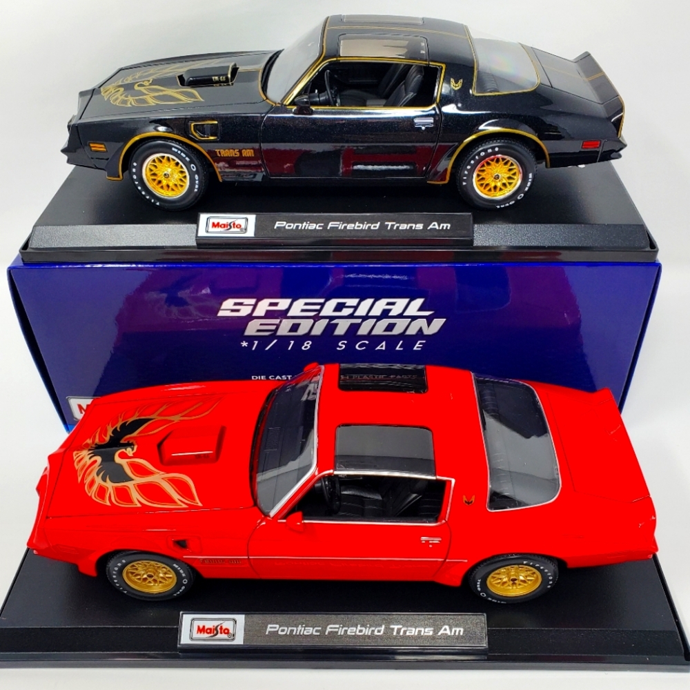 ☆2☆ SPECIAL EDITION Pontiac Firebird TRANS AM 1/18 Black/Red Smokey & Bandit NIB